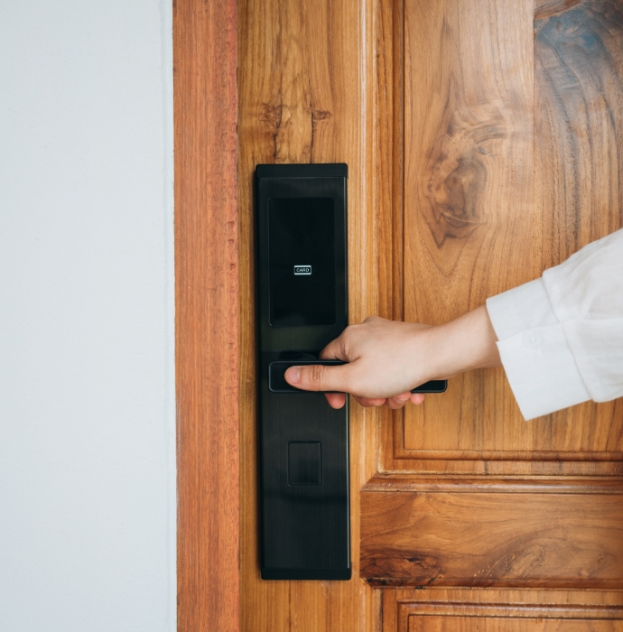 Electronic Locks & Access Control
